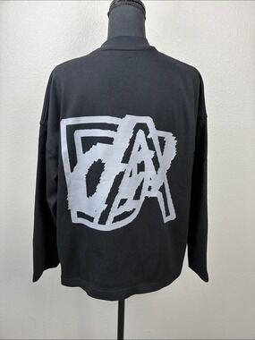 DEPT Apparel Heavyweight Distressed Logo Long Sleeve Graphic Tee Black XS